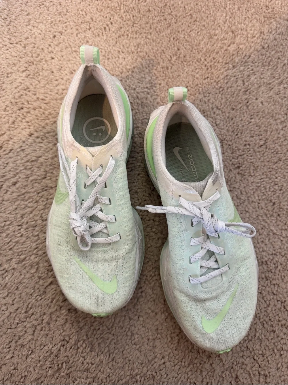 Nike ZoomX Invincible Run 3 Green Glow Women's size 7
